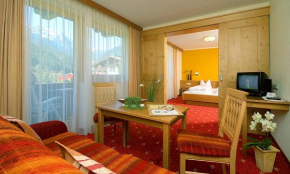  Hotel Maximilian  Майрхофен